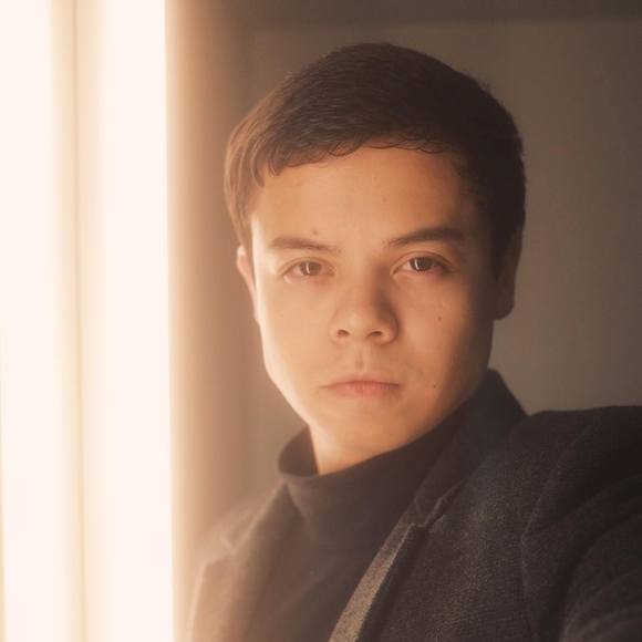 Meet your Posher, Matthew - Picture 1 of 1